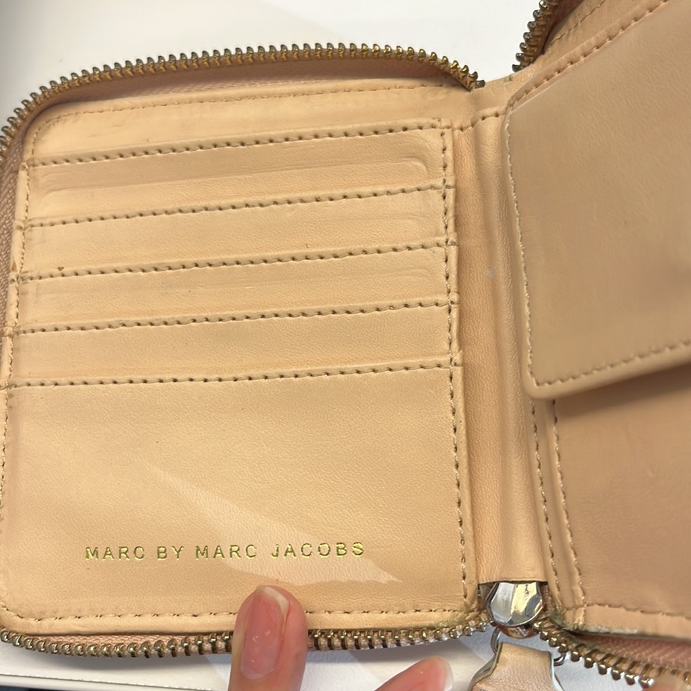 Wallet - Picture 4 of 4